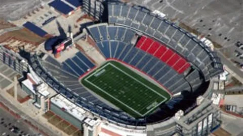 湖人三连败东契奇爆发，里夫斯18分6板，詹姆斯挑战在即